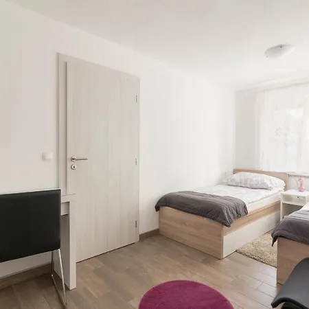 Fine Slovenia * Zirovnica